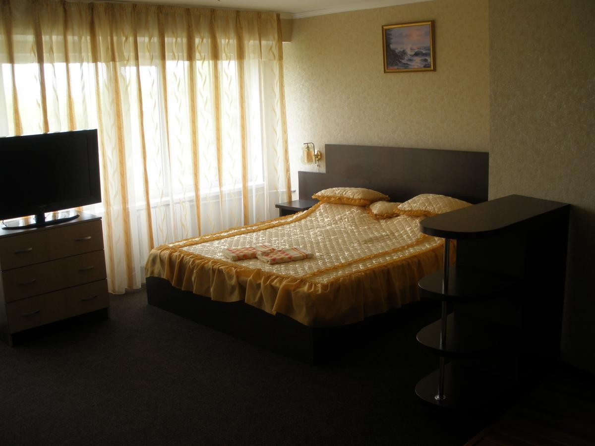 Hotel Prietenia Bender Szoba fotó