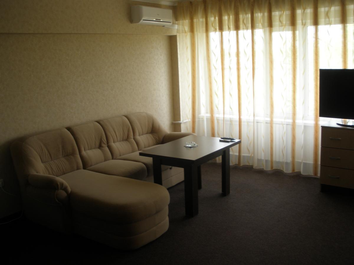 Hotel Prietenia Bender Szoba fotó