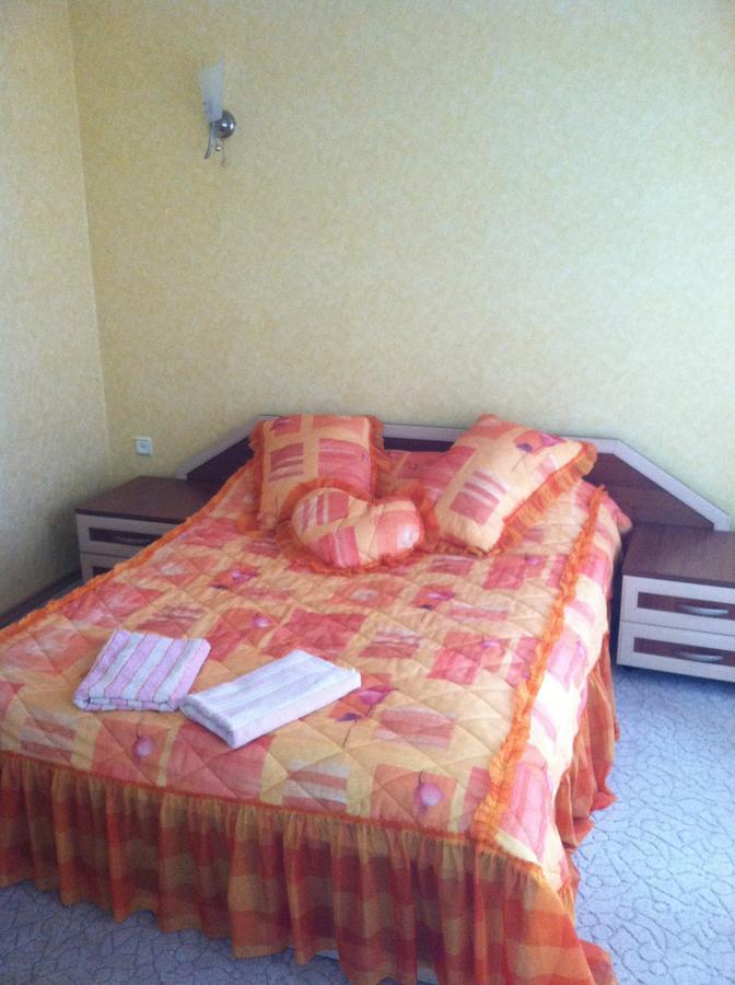Hotel Prietenia Bender Kültér fotó