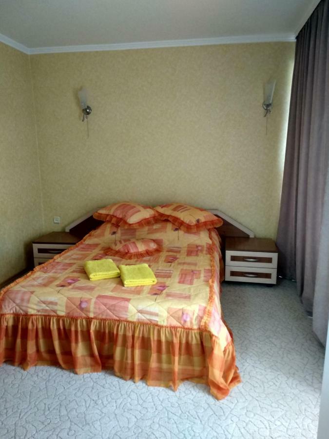 Hotel Prietenia Bender Kültér fotó